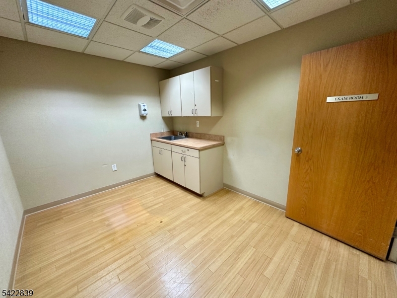 534 Avenue Property Photo 10