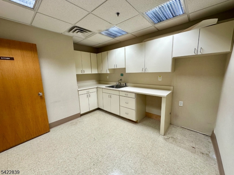 534 Avenue Property Photo 18