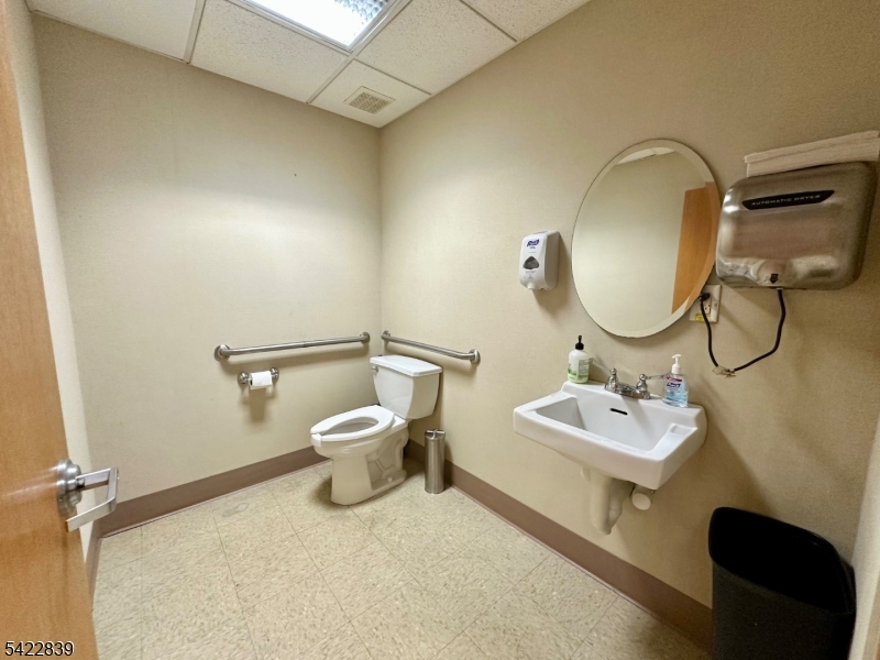 534 Avenue Property Photo 19