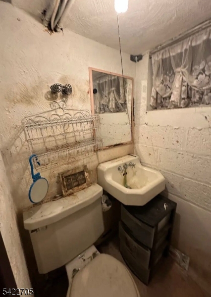 147 W Passaic Ave Property Photo 8
