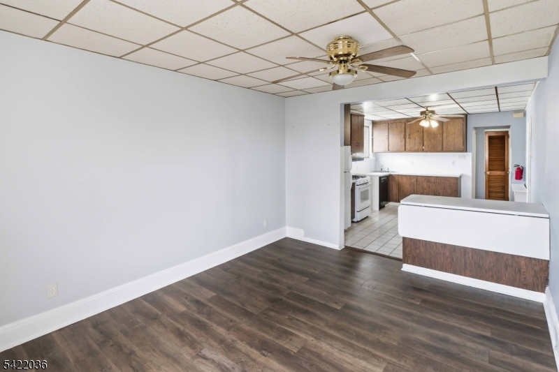 36 Edison St Property Photo 2