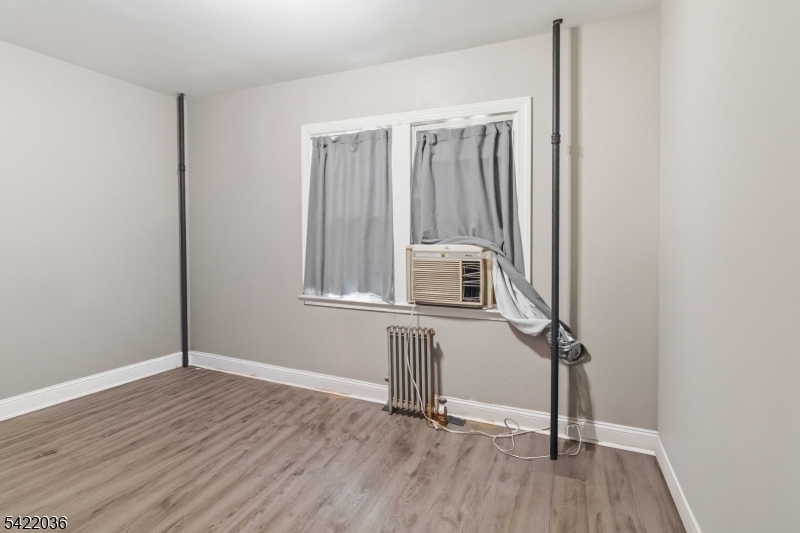 36 Edison St Property Photo 13