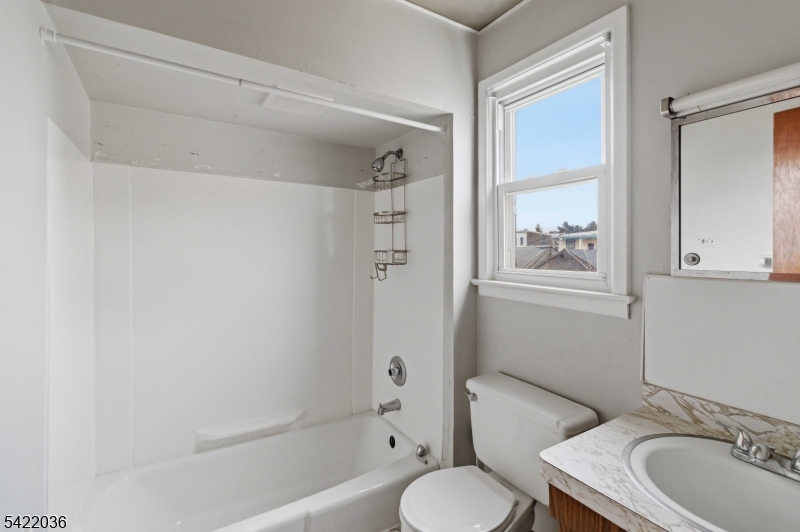 36 Edison St Property Photo 14