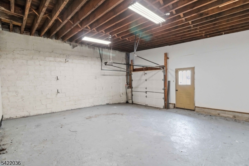 36 Edison St Property Photo 20