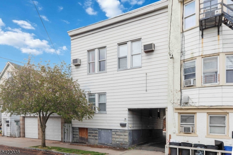 36 Edison St Property Photo 23