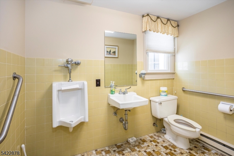 1711 Route 46 Property Photo 15