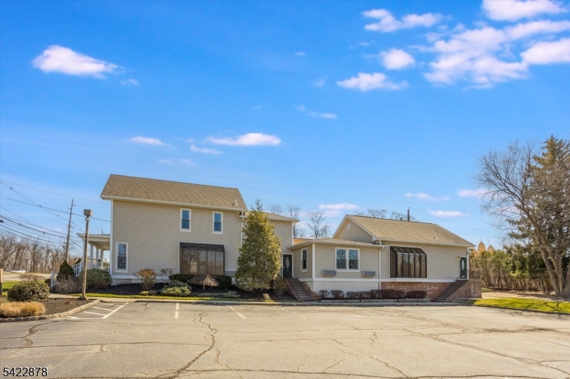 1711 Route 46 Property Photo 25