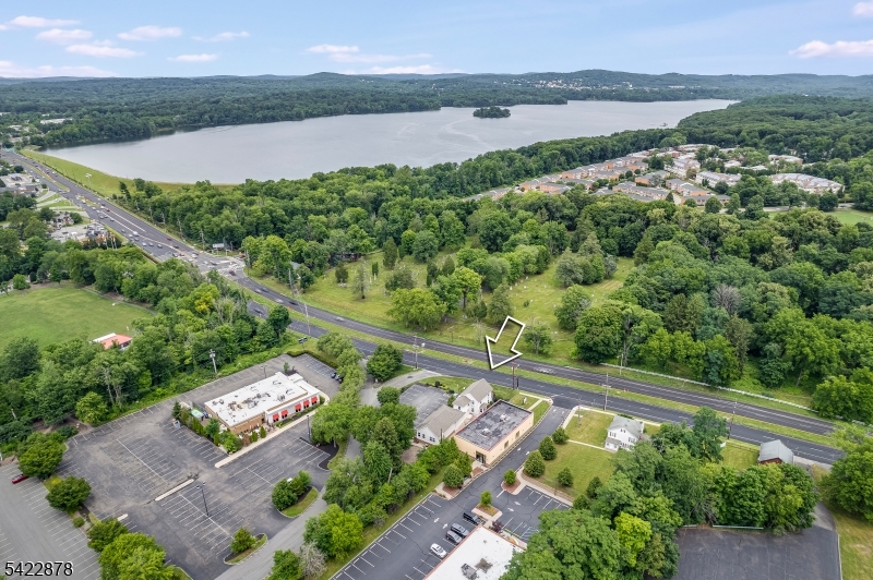 1711 Route 46 Property Photo 27