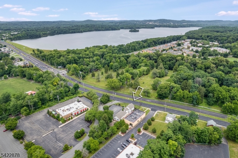 1711 Route 46 Property Photo 32