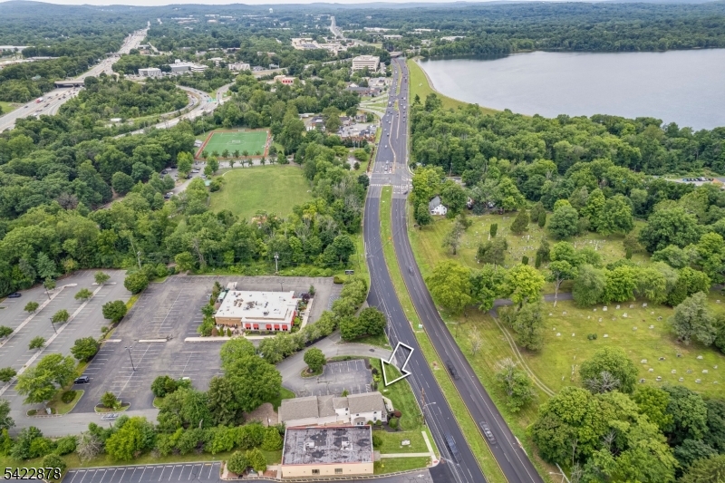 1711 Route 46 Property Photo 34