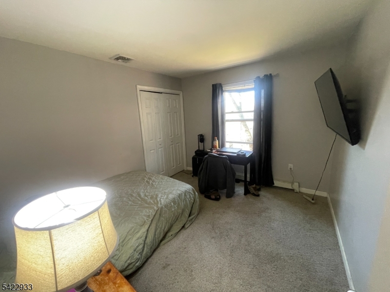 42 Riverlawn Dr Property Photo 10