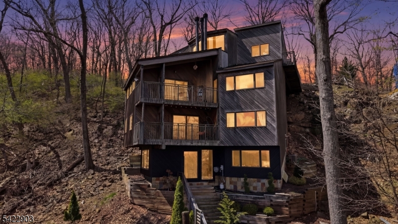 36 Mountainside Park Ter Property Photo 1