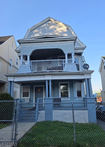 314 William St Property Photo 1