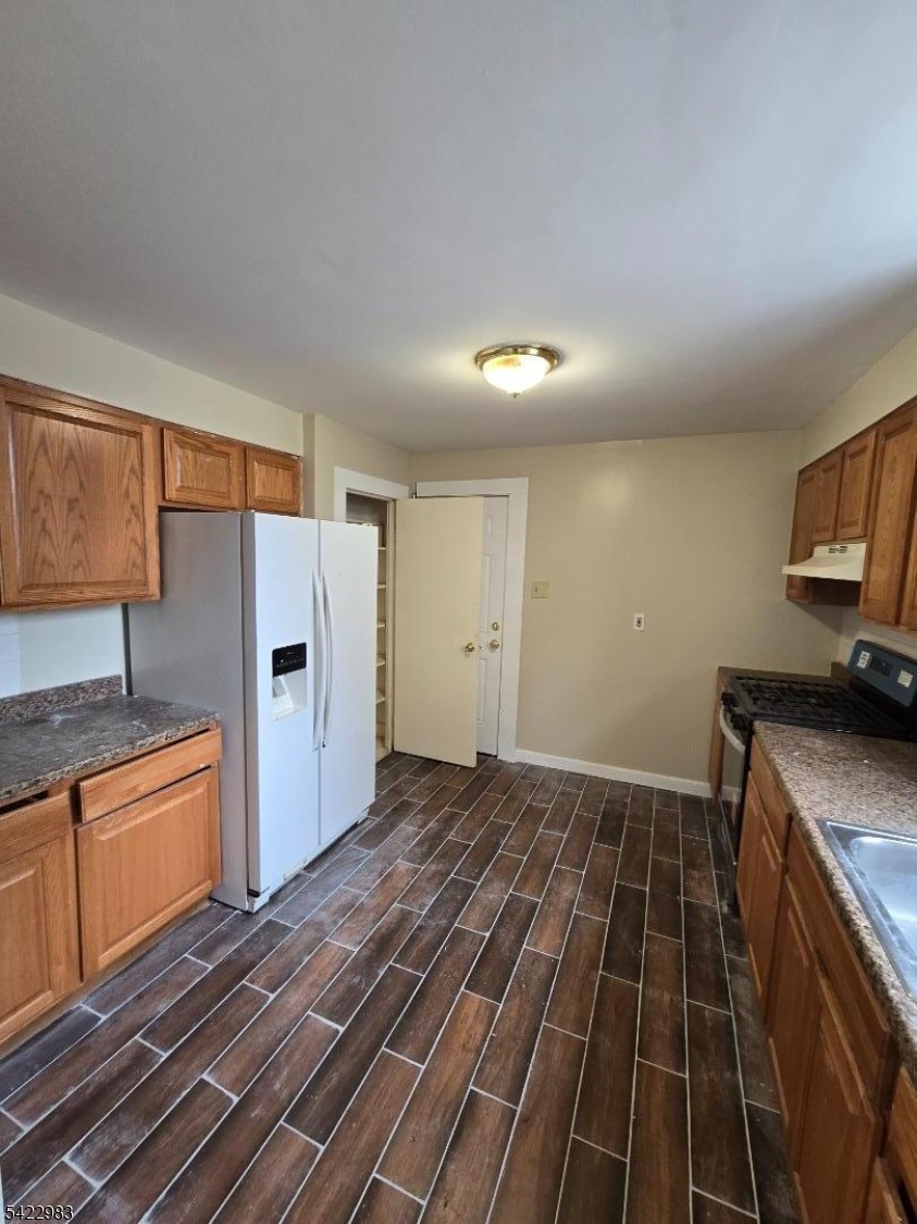 314 William St Property Photo 17