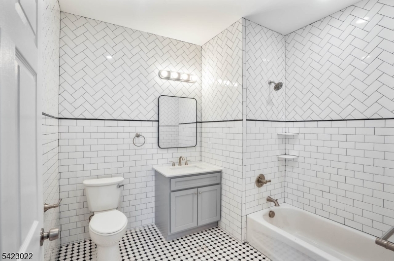100 North Ave 3c Property Photo 2