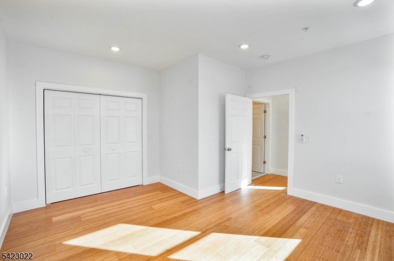 100 North Ave 3c Property Photo 4
