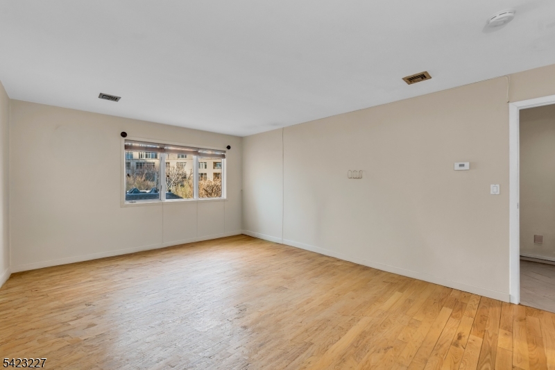 8 Cove Ln Property Photo 14