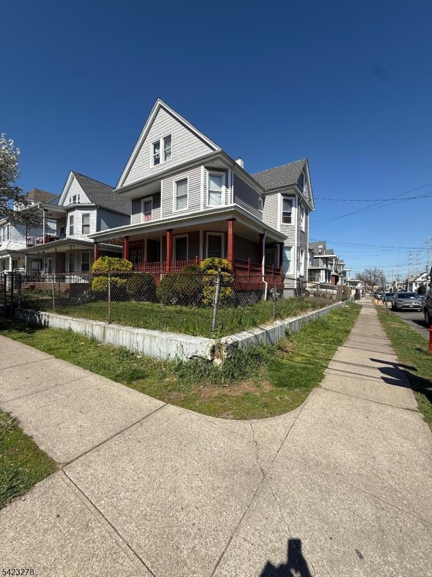 138 Hamilton Ave Property Photo 1