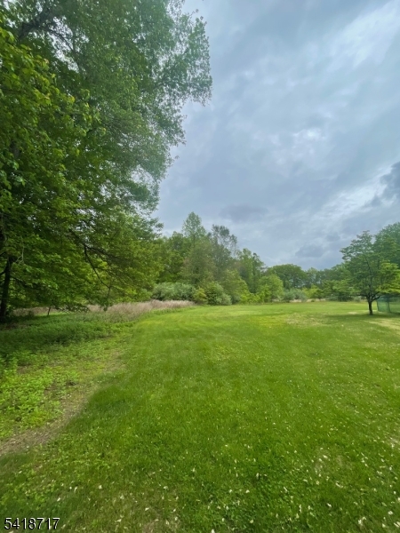Britten Rd