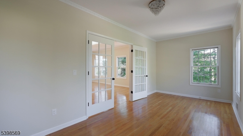 156 Washington Dr Property Photo 12