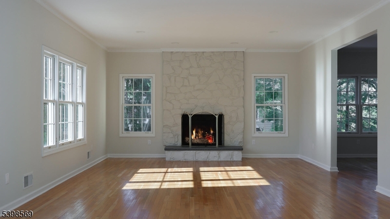 156 Washington Dr Property Photo 14