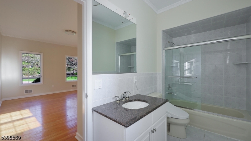156 Washington Dr Property Photo 22