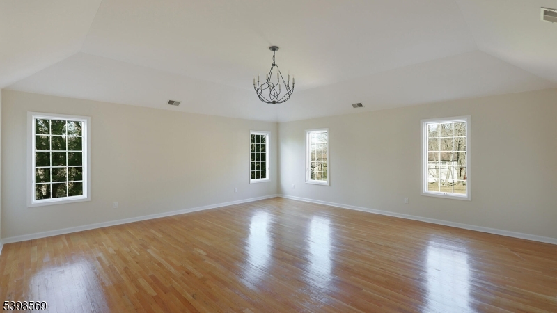 156 Washington Dr Property Photo 26