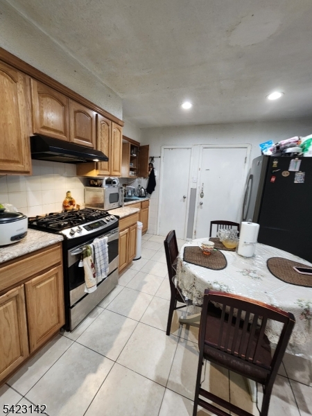 416 Walnut St 3 Property Photo 10