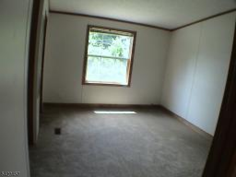 18 Pursel St Property Photo 5