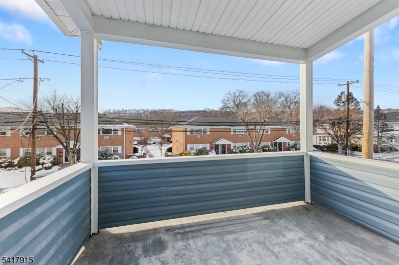 633 Lafayette Ave Property Photo 24