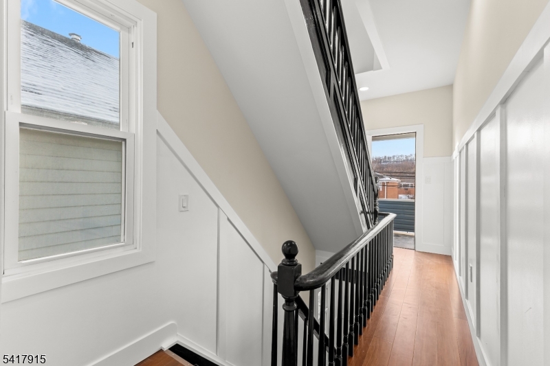 633 Lafayette Ave Property Photo 25