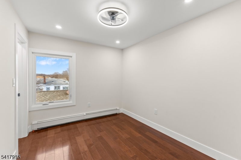 633 Lafayette Ave Property Photo 28