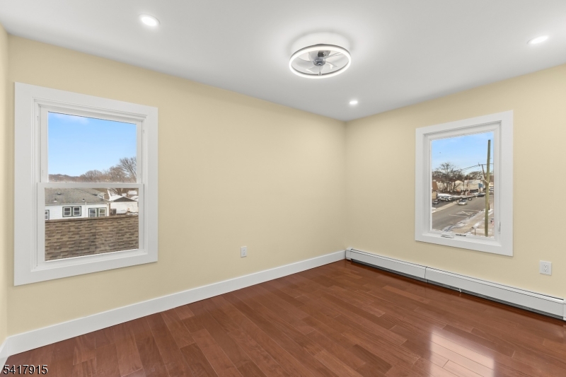 633 Lafayette Ave Property Photo 30
