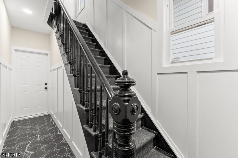 633 Lafayette Ave Property Photo 35