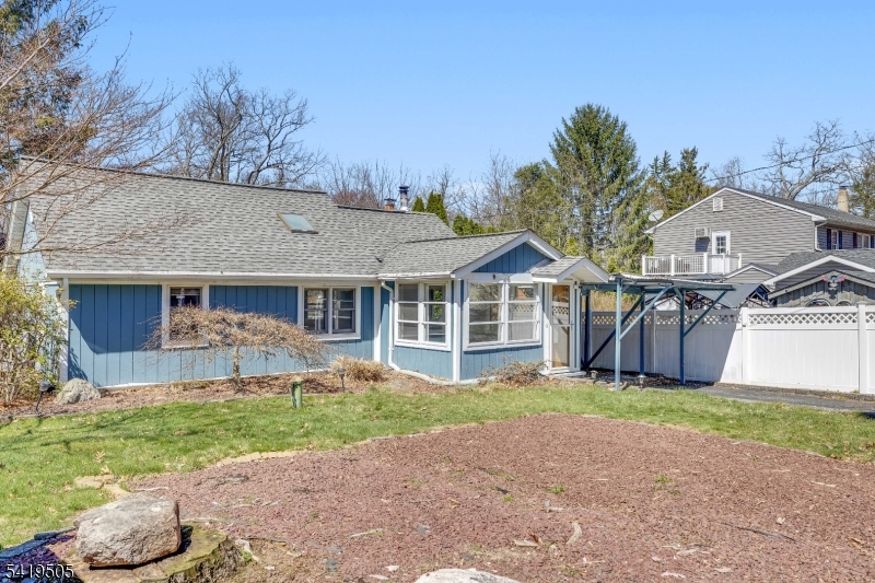 28 Oriole Rd Property Photo 2
