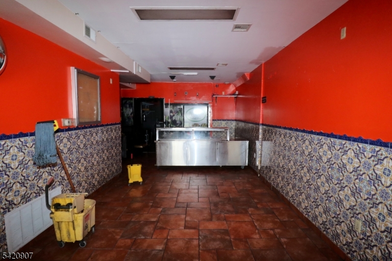 294 Park Ave Property Photo 4