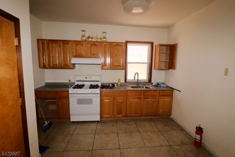 294 Park Ave Property Photo 15