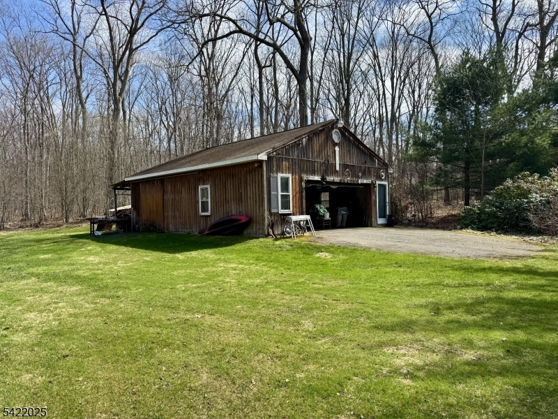 202 Millbrook Rd Property Photo 9