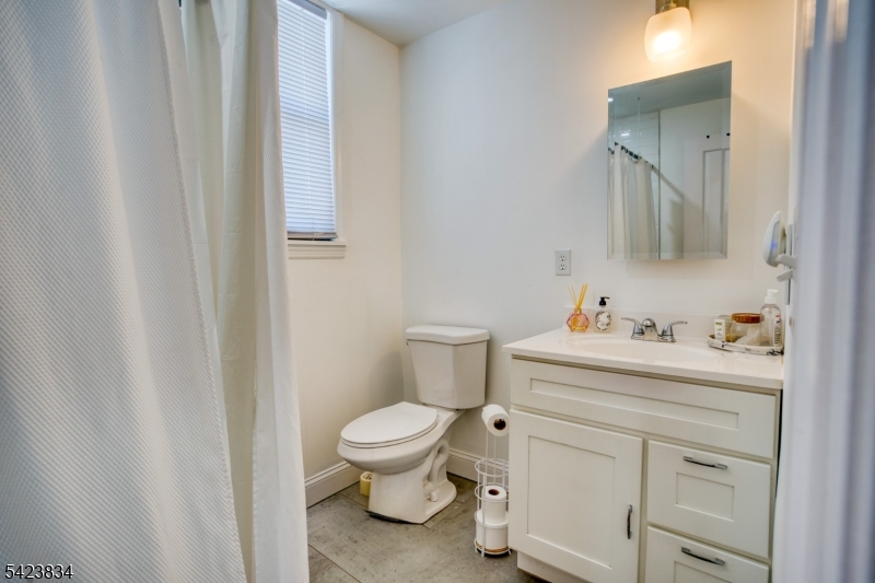 906 Roselle St Property Photo 15