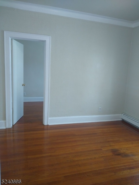 326 Field Pl 2l Property Photo 2
