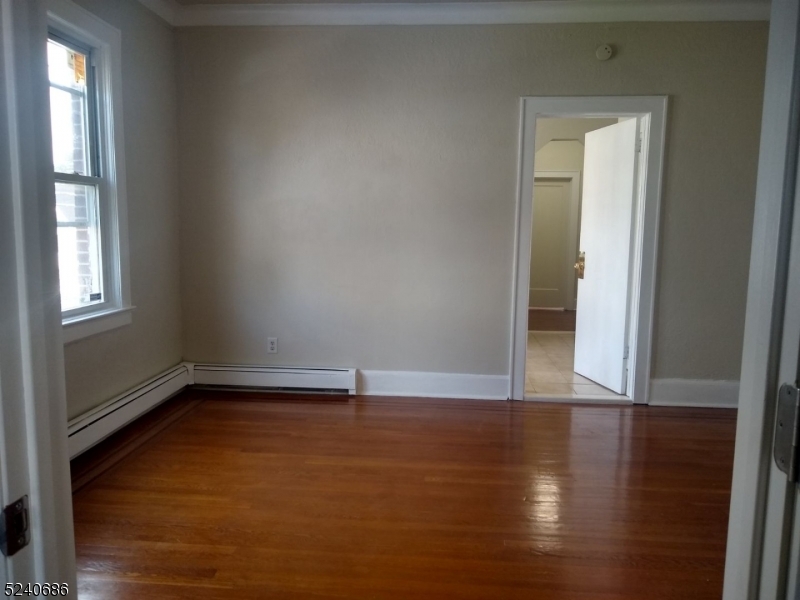 326 Field Pl 2l Property Photo 15