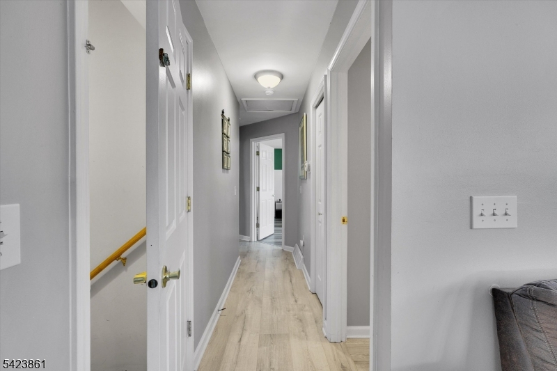 111 N Laurel St Property Photo 20