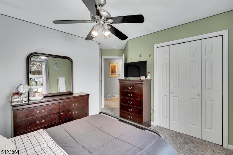 111 N Laurel St Property Photo 26