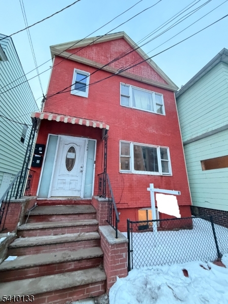 133 Mallory Ave Property Photo 1