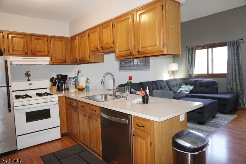 4 Greg Norman Ct 4 Property Photo 8