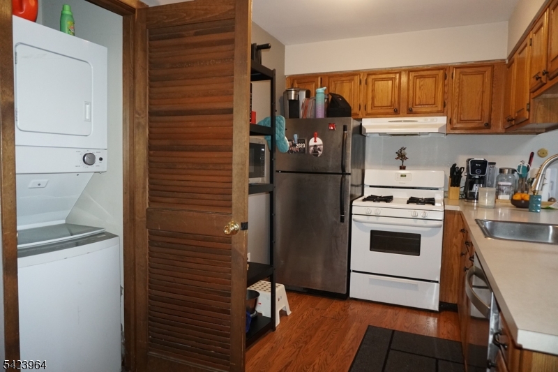 4 Greg Norman Ct 4 Property Photo 9