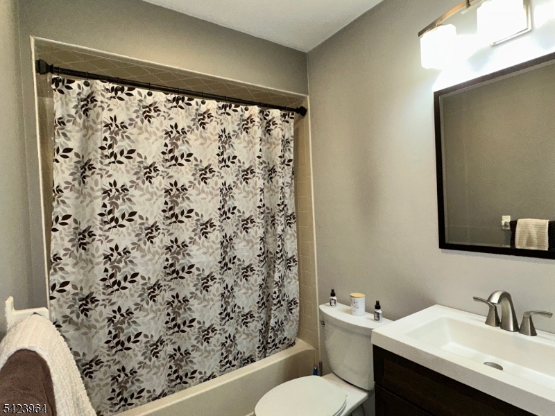 4 Greg Norman Ct 4 Property Photo 16