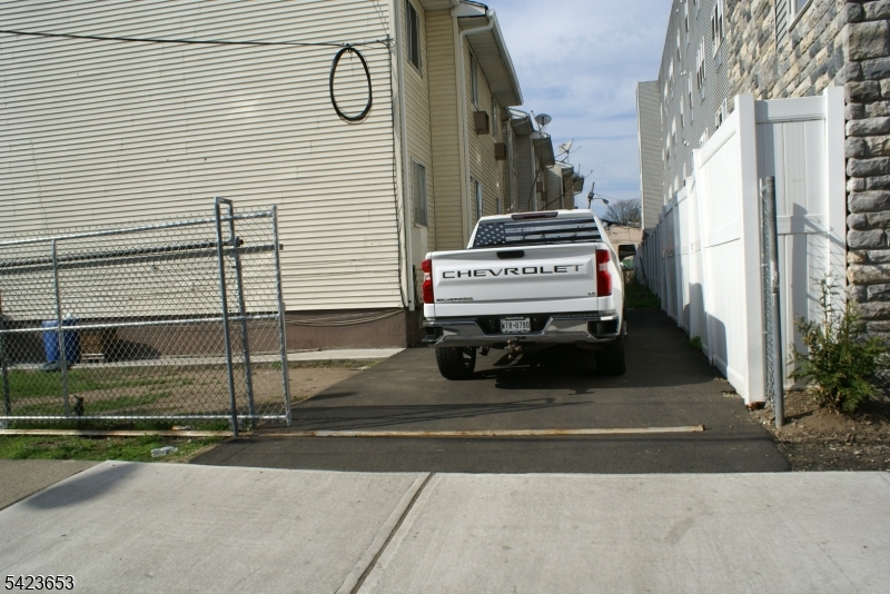 233 Straight St 2 Property Photo 2