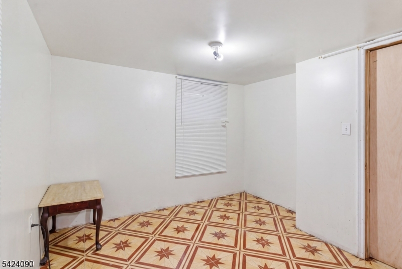 316 Ellery Ave Property Photo 32