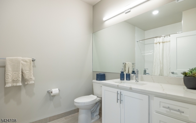 558 Market St Property Photo 9